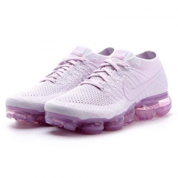 Nike Shoes - Nike vapor max